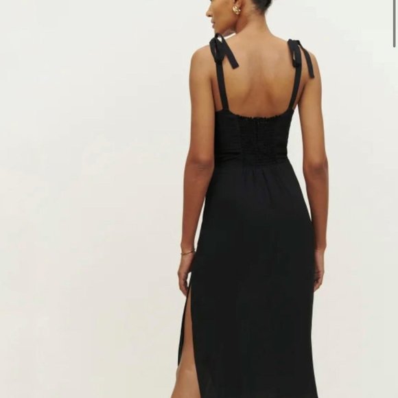 LAST ONE! Reformation Bess Dress in Black - Picture 3 of 16